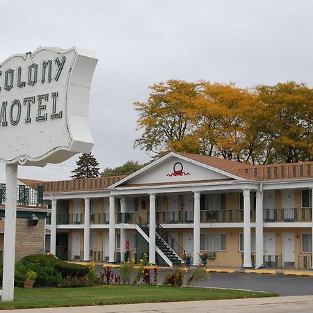 Colony Motel Brookfield Bagian luar foto