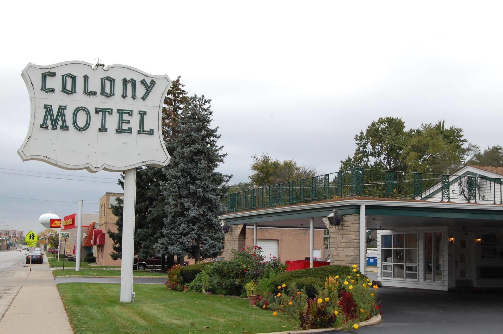 Colony Motel Brookfield Bagian luar foto